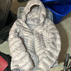 Like new Zeroxposure size small coat, folds into bag if desired